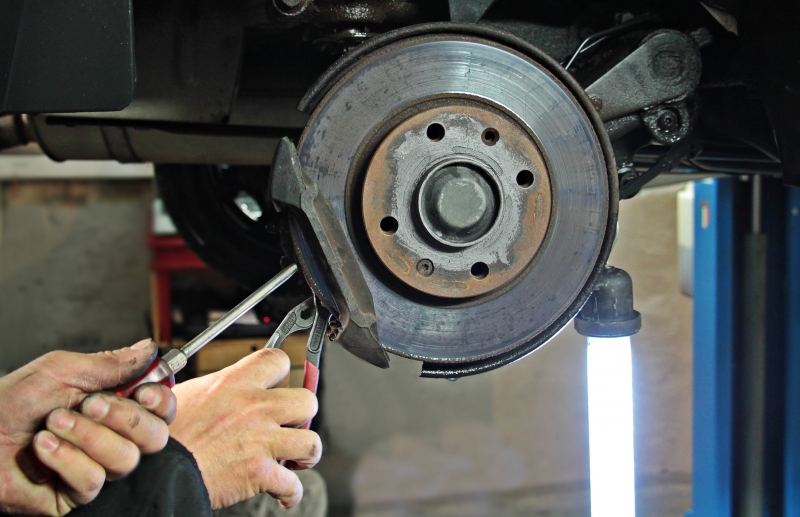 garagiste-BEAULIEU SUR MER-min_auto-repair-1954636